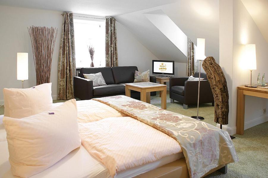 Zum Simonbraeu Hotel Bitburg Eksteriør billede